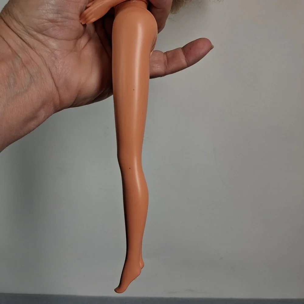 Classic Superstar Era Barbie Doll Long Blonde Hair Pearl Earrings & Ring Nude